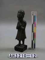 藏品(持煙斗男子立像)的圖片